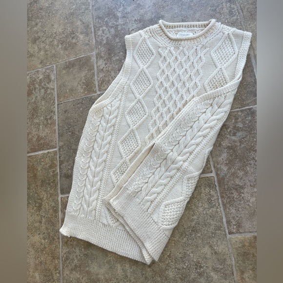 Toast Sweater 100% Wool Ireland Sleeveless Cable Knit Side Slits L - Picture 3 of 8